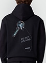 「DO NOT DISTURB」 バックプリント フーディー 詳細画像 ブラック 5