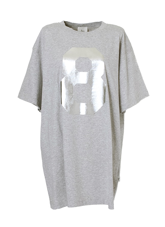 メタリック8ロゴ プリントTシャツ