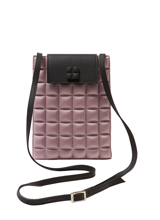 3Dキューブ クロスボディ スマホショルダー